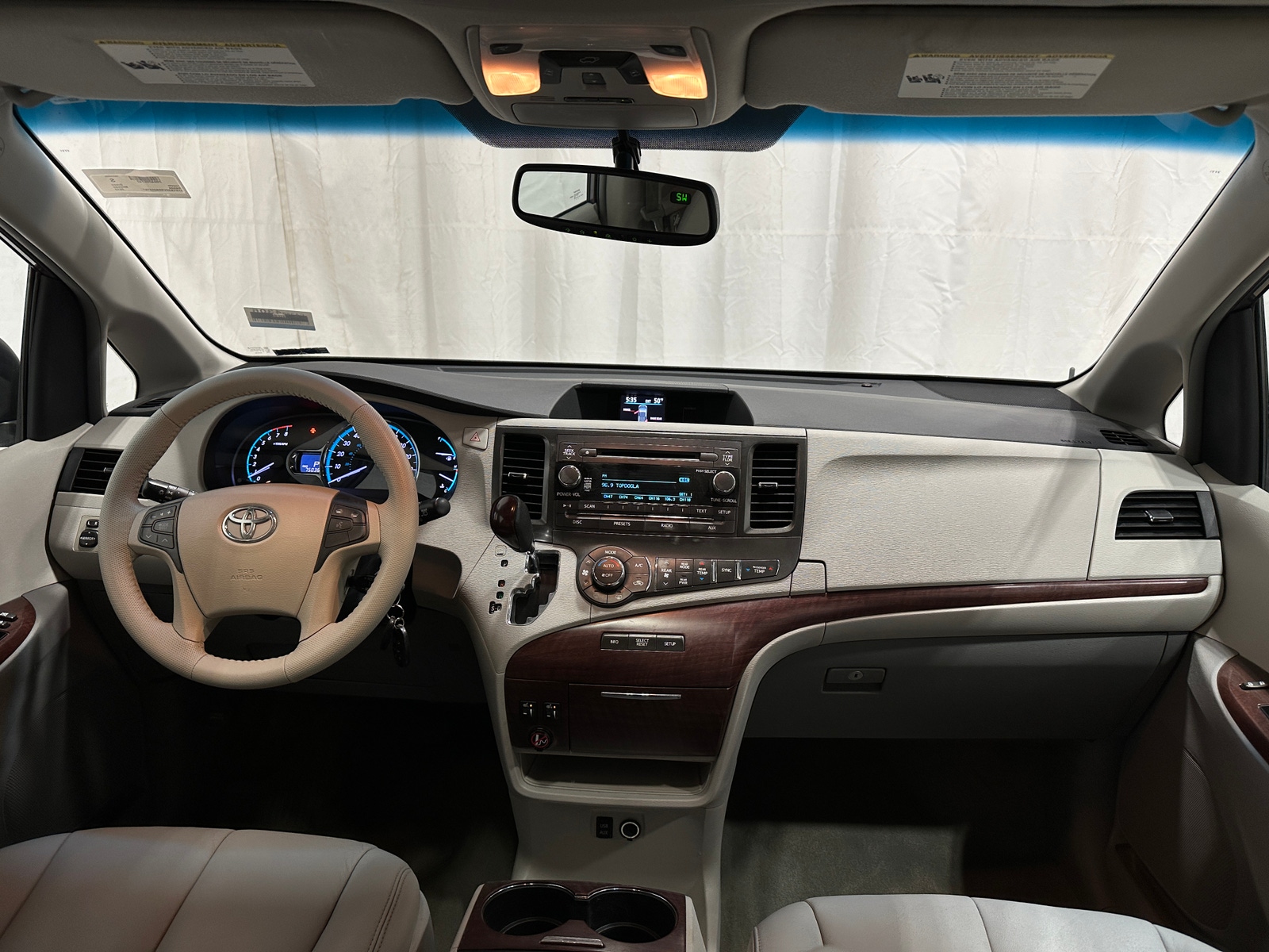 Thumbnail: 2013 Toyota Sienna - 2