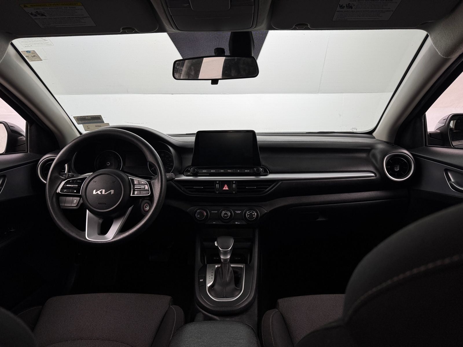 Thumbnail: 2022 Kia Forte - 3