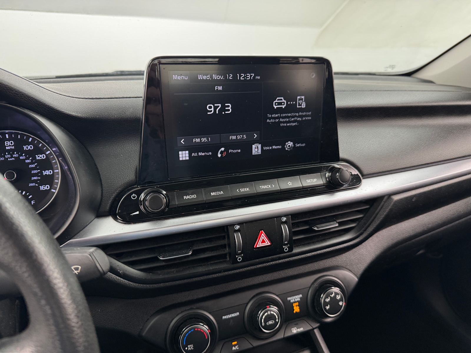 Thumbnail: 2022 Kia Forte - 4