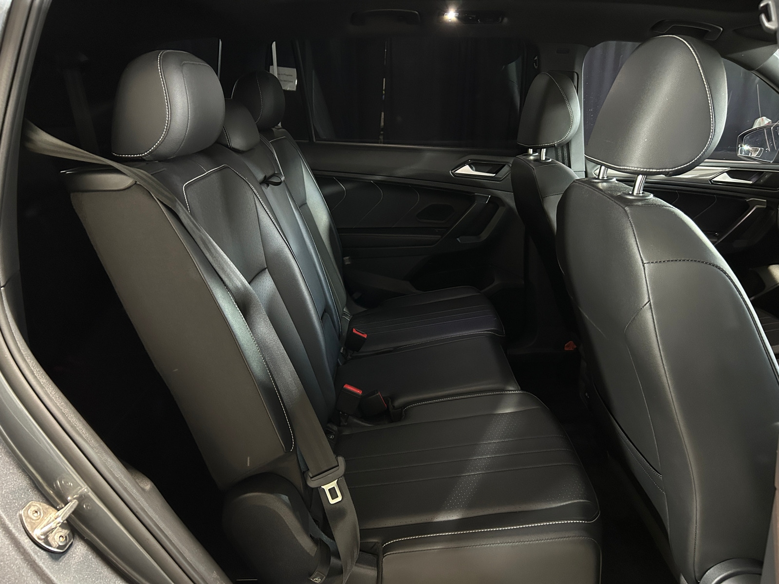 Thumbnail: 2023 Volkswagen Tiguan - 5