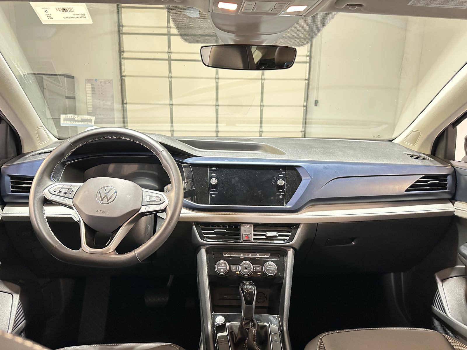 Thumbnail: 2024 Volkswagen Taos - 3