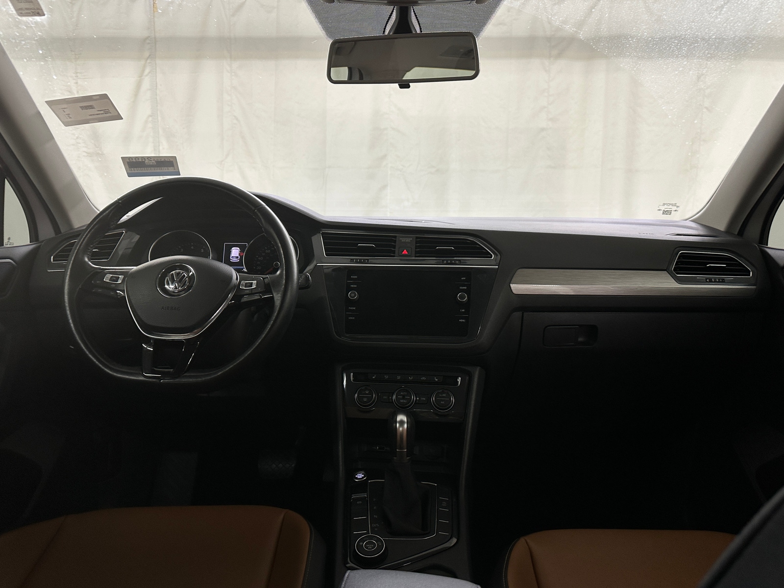 Thumbnail: 2019 Volkswagen Tiguan - 2