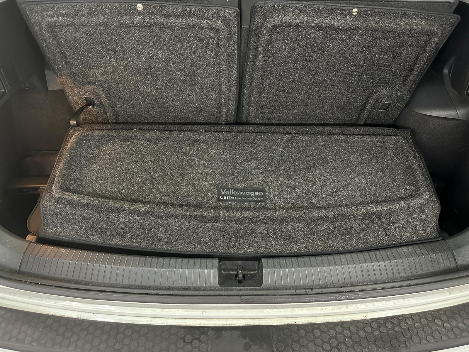 Thumbnail: 2019 Volkswagen Tiguan - 6