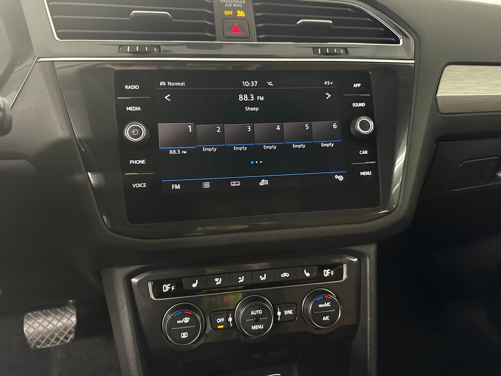 Thumbnail: 2019 Volkswagen Tiguan - 3