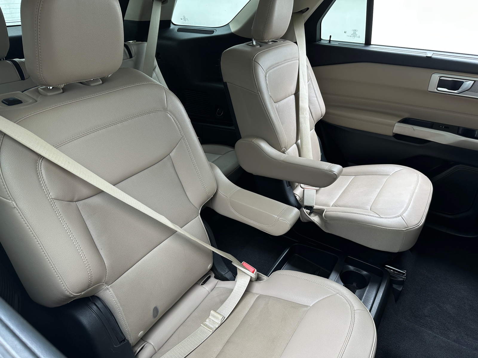 Thumbnail: 2021 Ford Explorer - 5