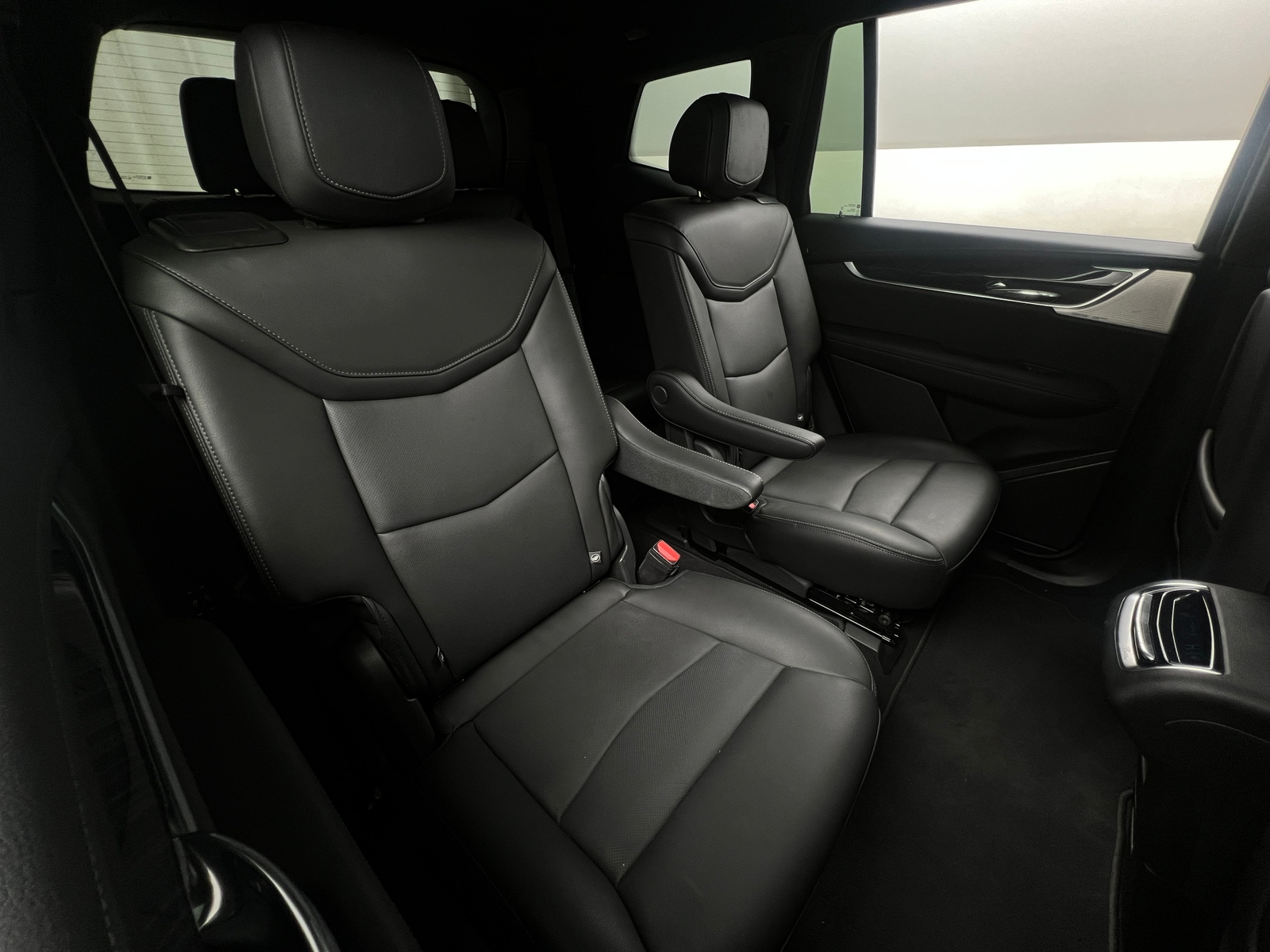 Thumbnail: 2025 Cadillac XT6 - 5