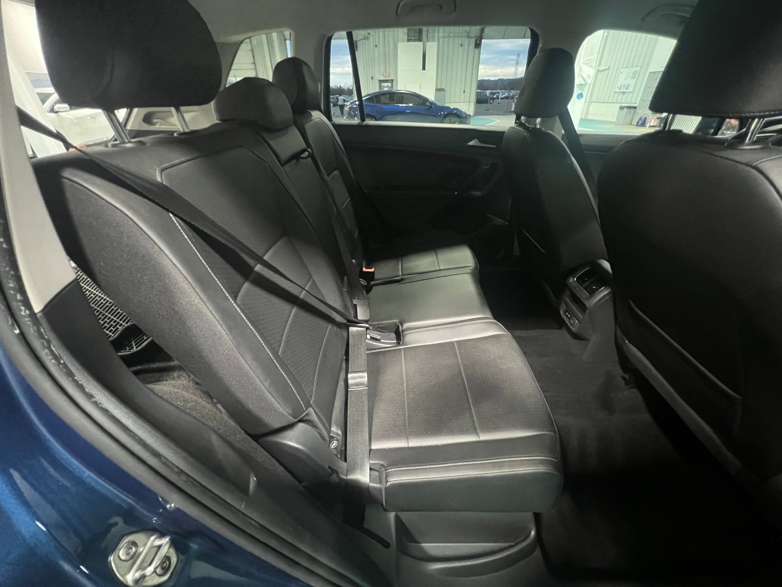 Thumbnail: 2018 Volkswagen Tiguan - 6