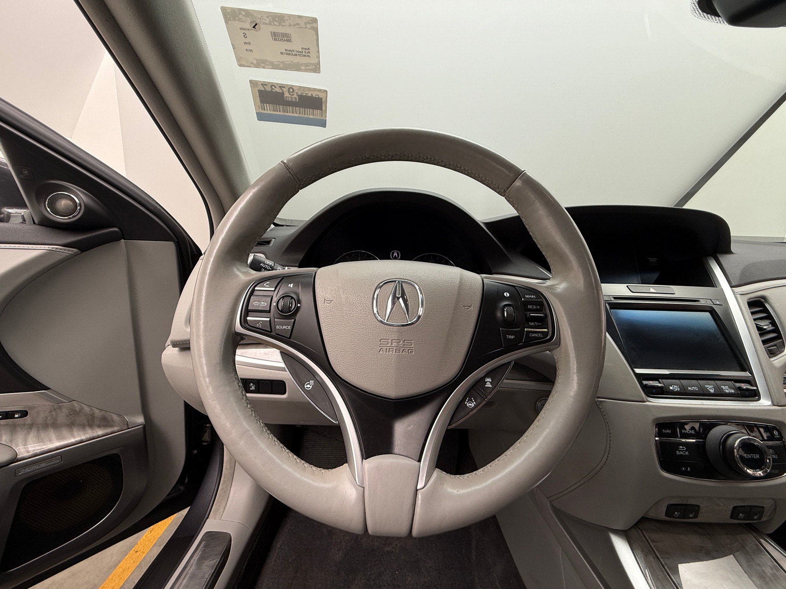 Thumbnail: 2018 Acura RLX - 4