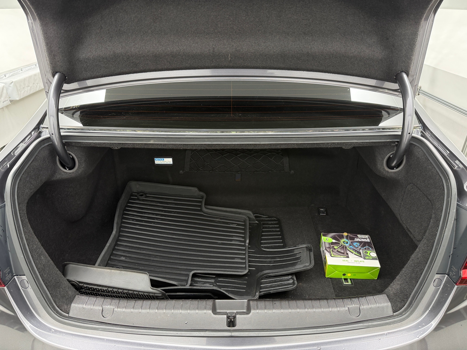 Thumbnail: 2018 Acura RLX - 6