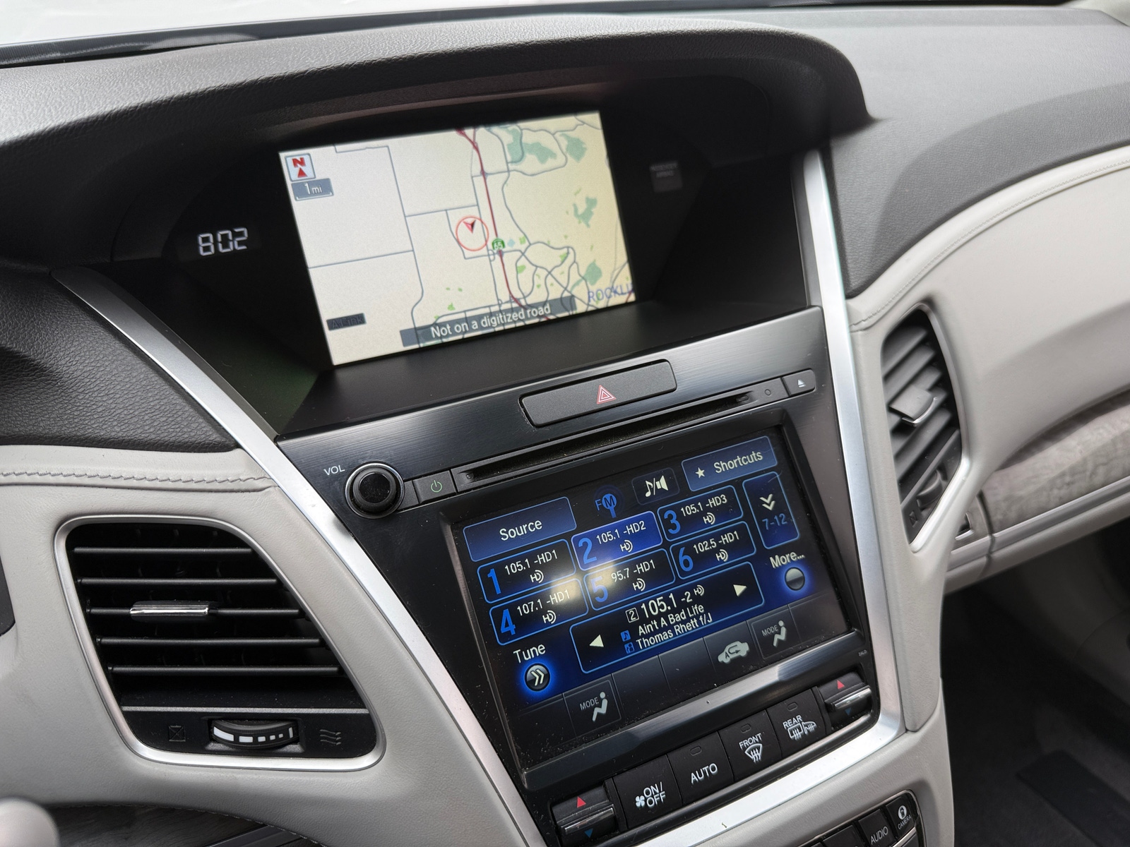 Thumbnail: 2018 Acura RLX - 3