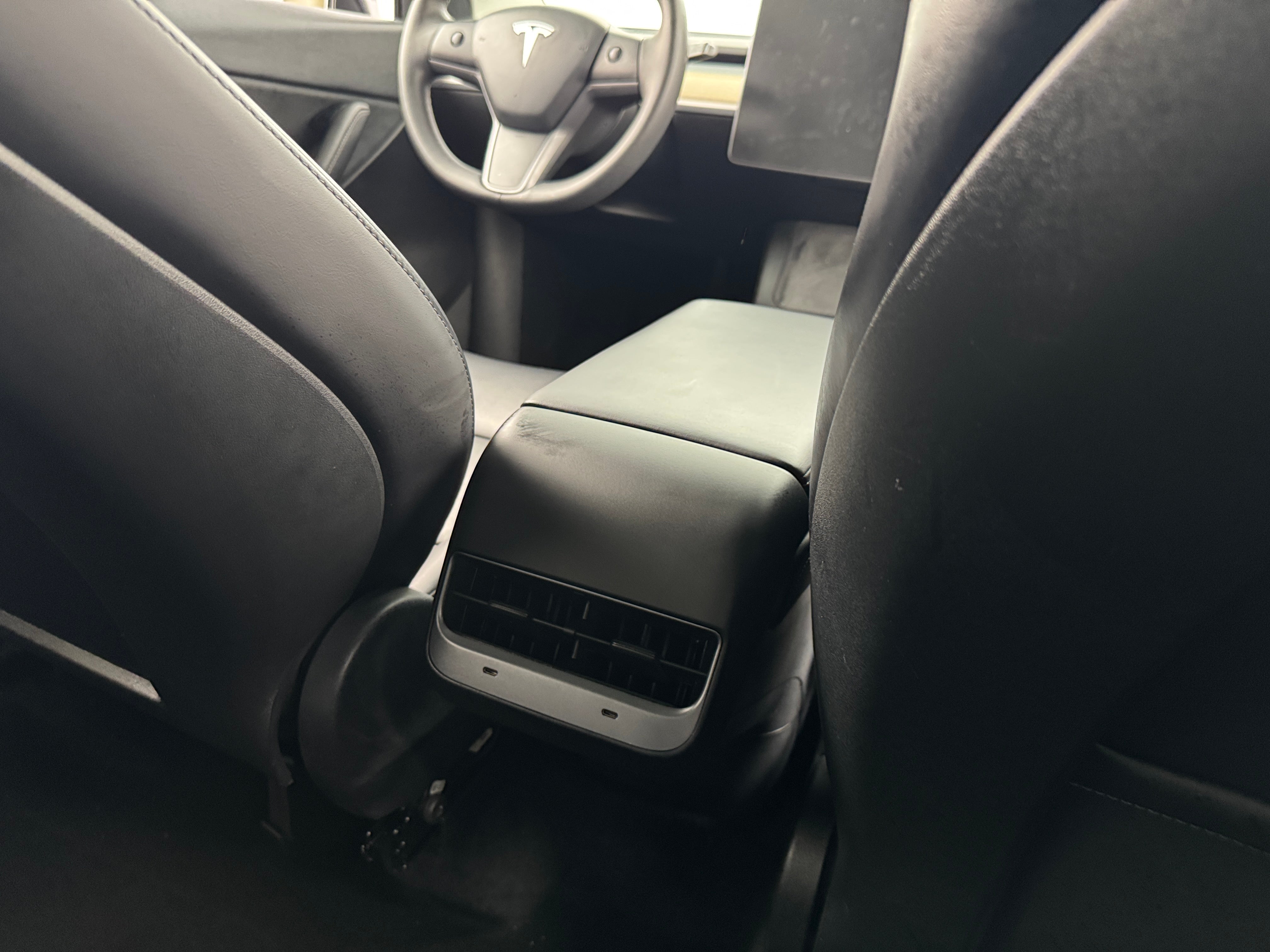 Used 2021 Tesla Model Y Long Range with VIN 5YJYGDEE6MF175841 for sale in Oak Creek, WI