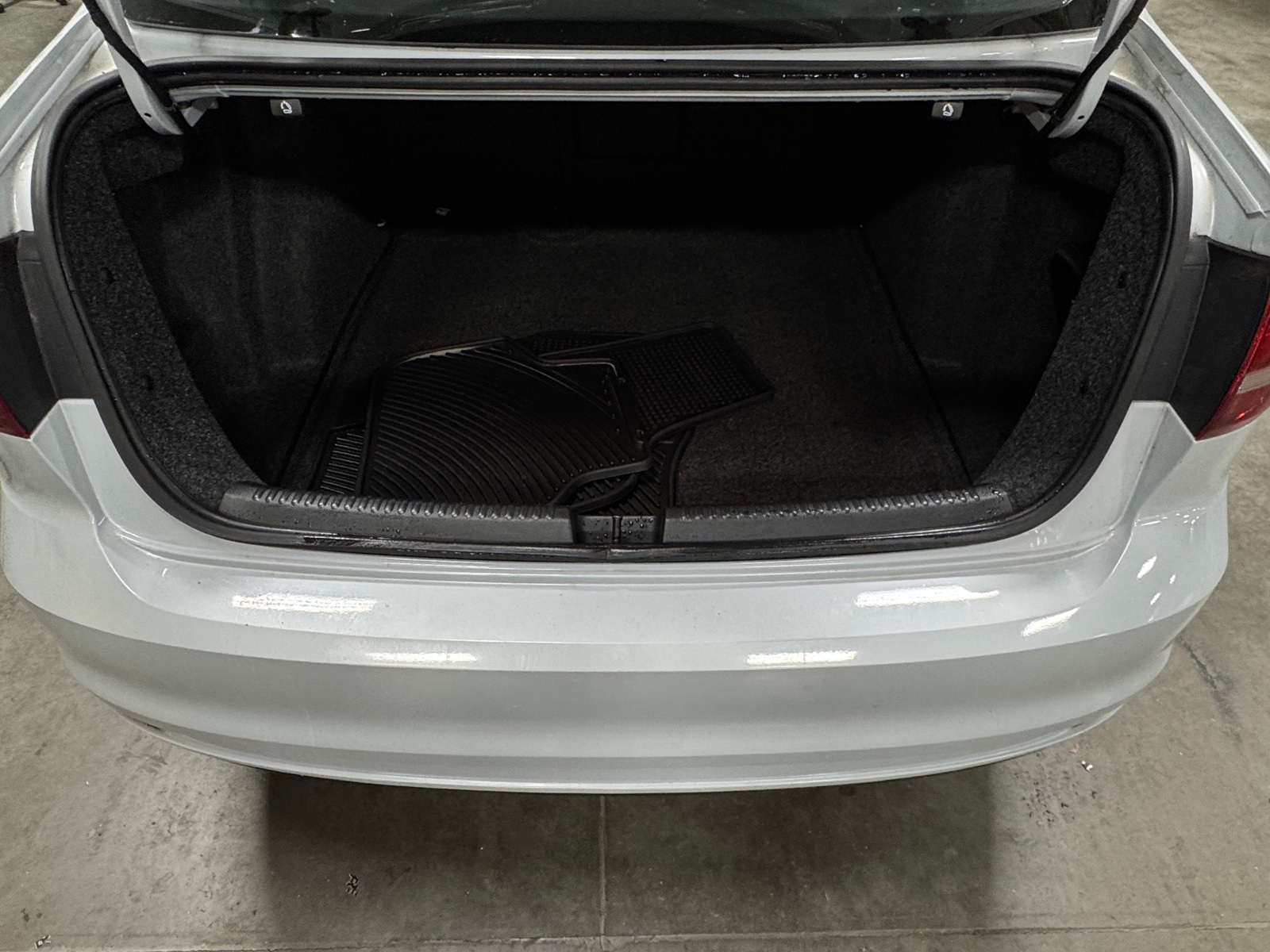 Thumbnail: 2018 Volkswagen Jetta - 6