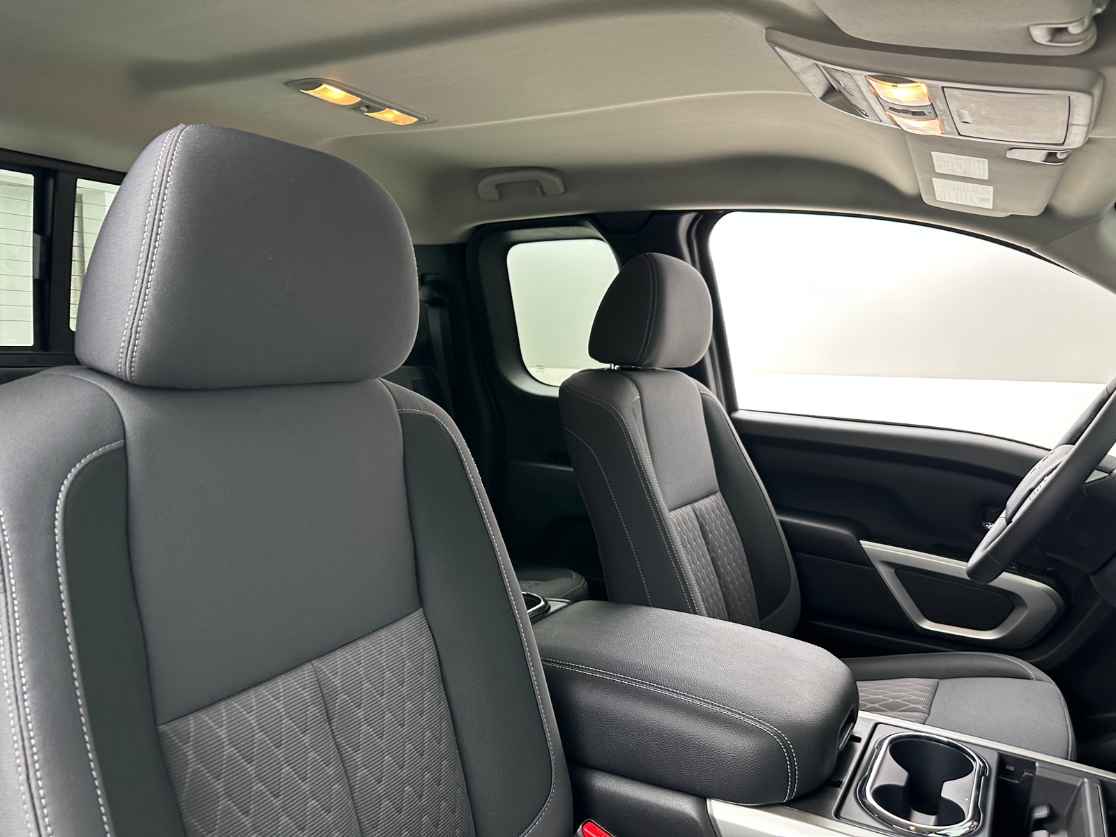 Thumbnail: 2024 Nissan Titan - 2