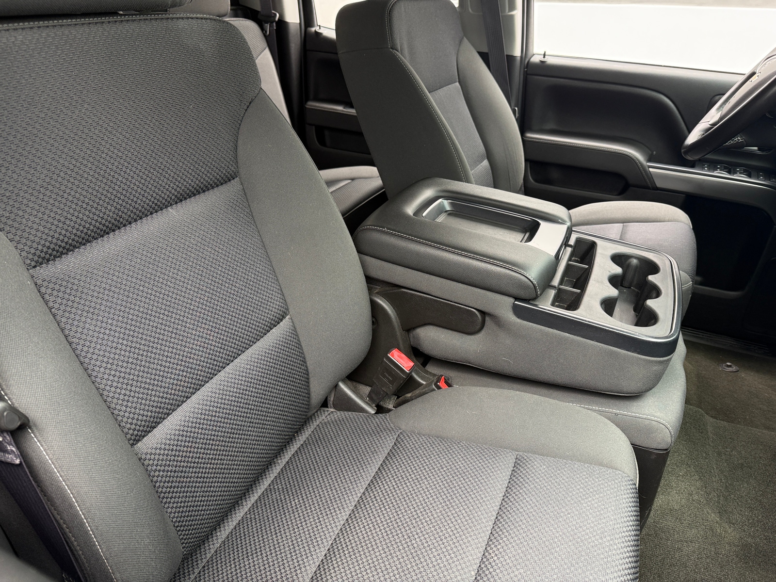 Thumbnail: 2017 Chevrolet Silverado 1500 - 2