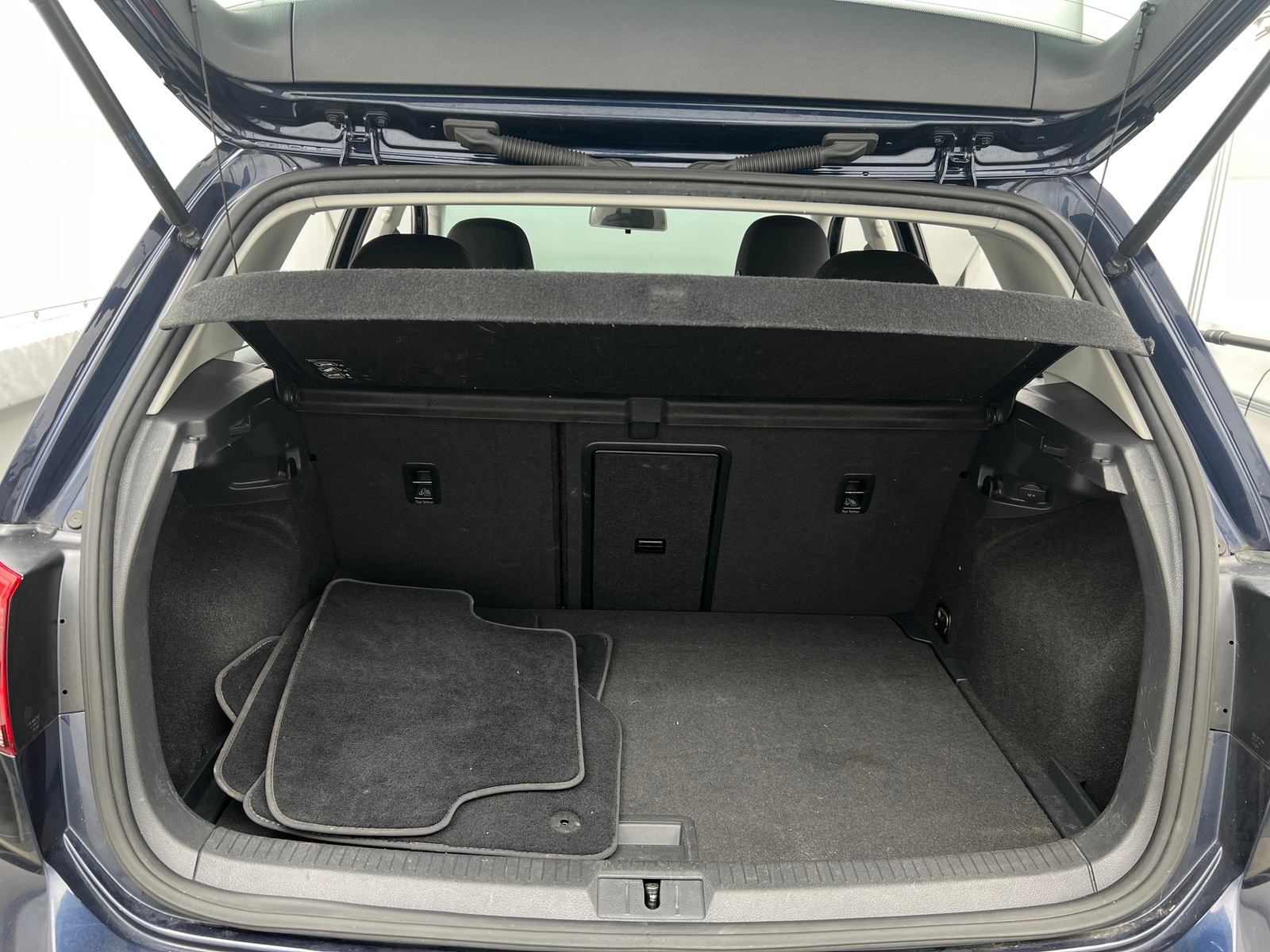 Thumbnail: 2017 Volkswagen Golf - 7