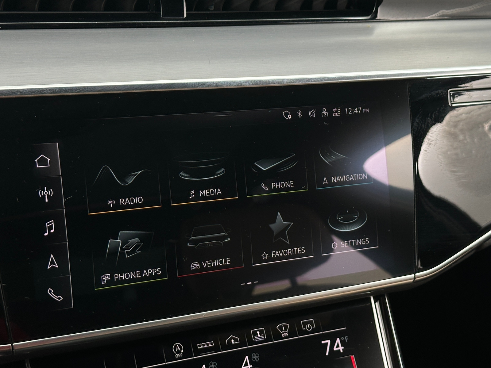 Thumbnail: 2021 Audi A8 - 3