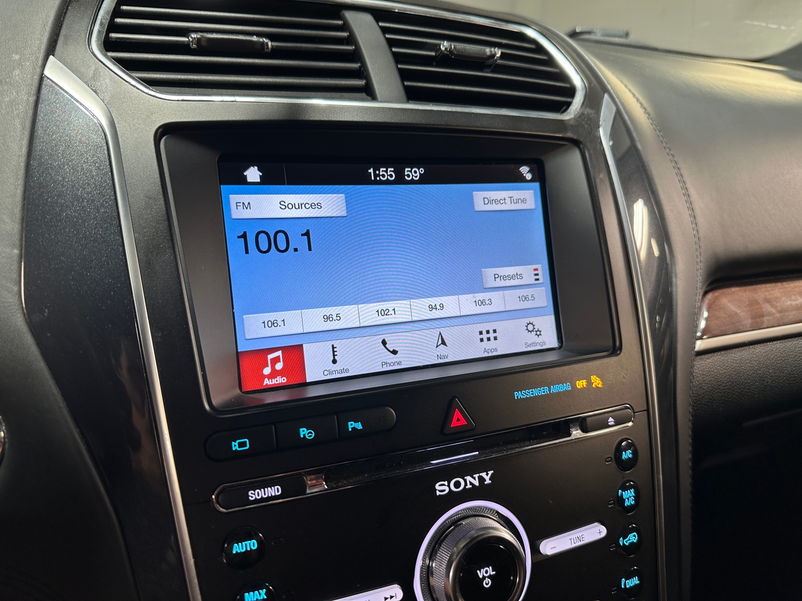 Thumbnail: 2018 Ford Explorer - 3