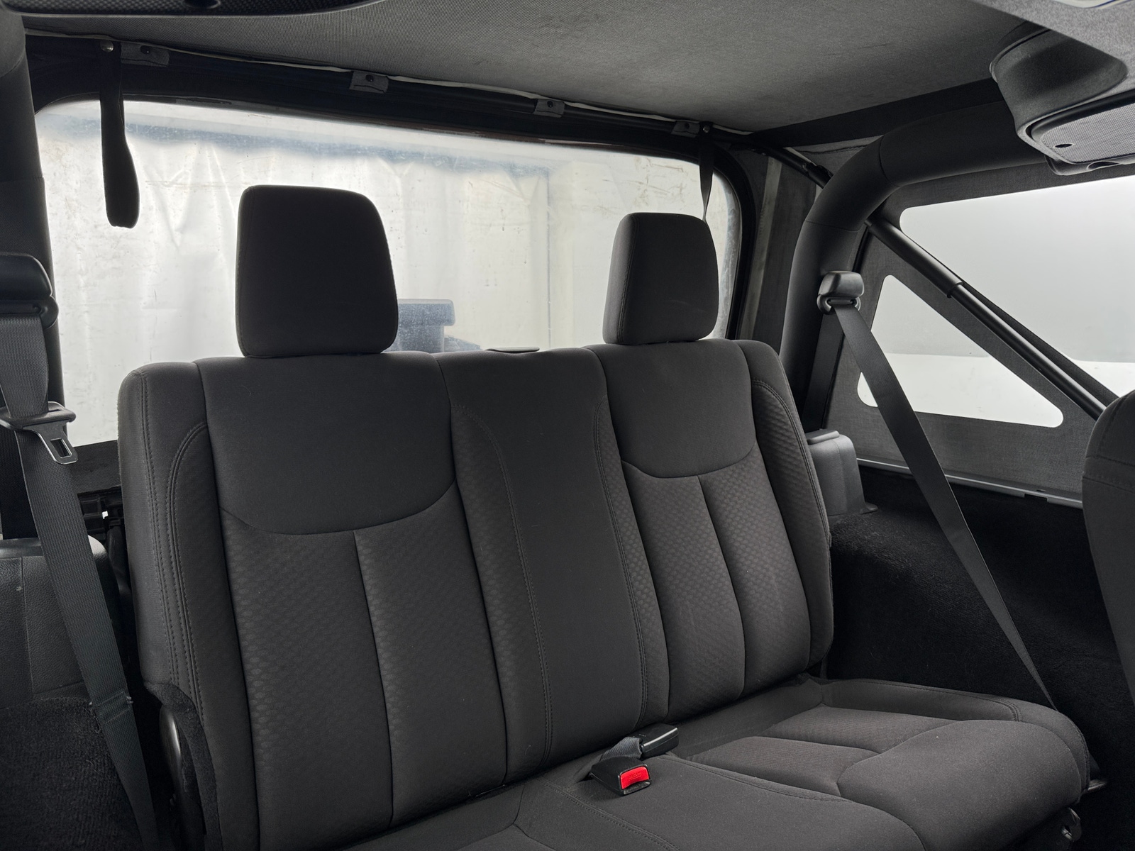 Thumbnail: 2015 Jeep Wrangler - 6