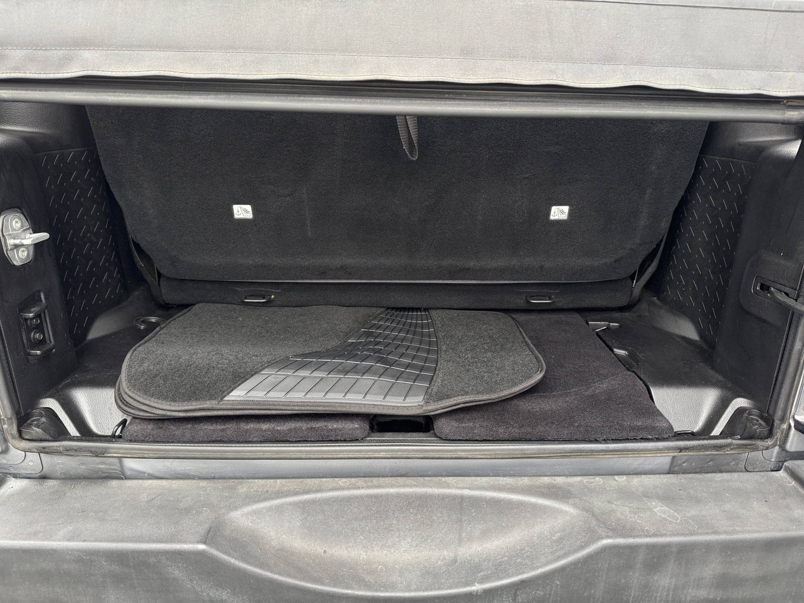 Thumbnail: 2015 Jeep Wrangler - 7