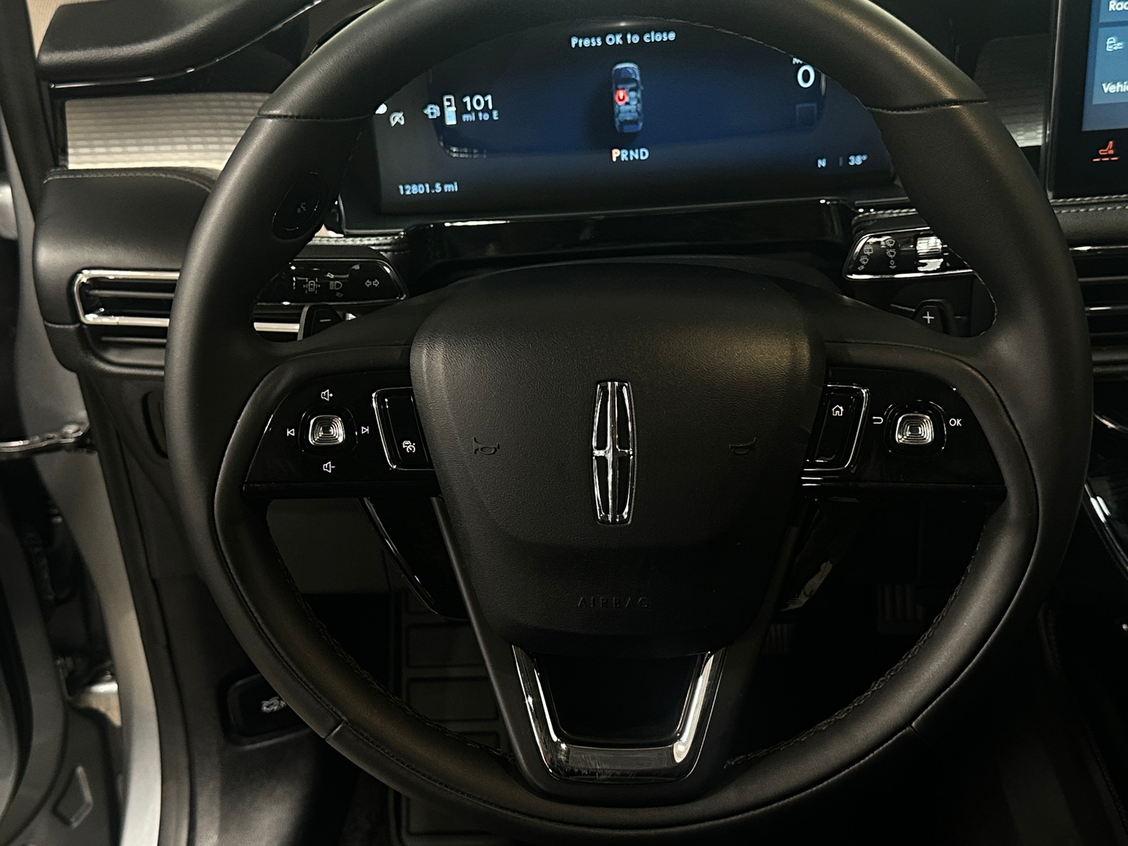 Thumbnail: 2024 Lincoln Corsair - 4