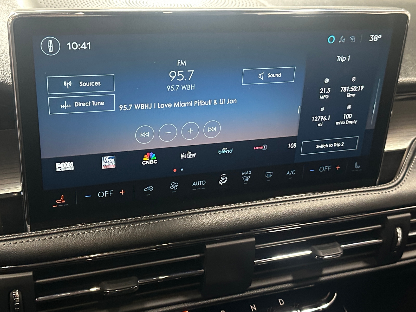 Thumbnail: 2024 Lincoln Corsair - 3