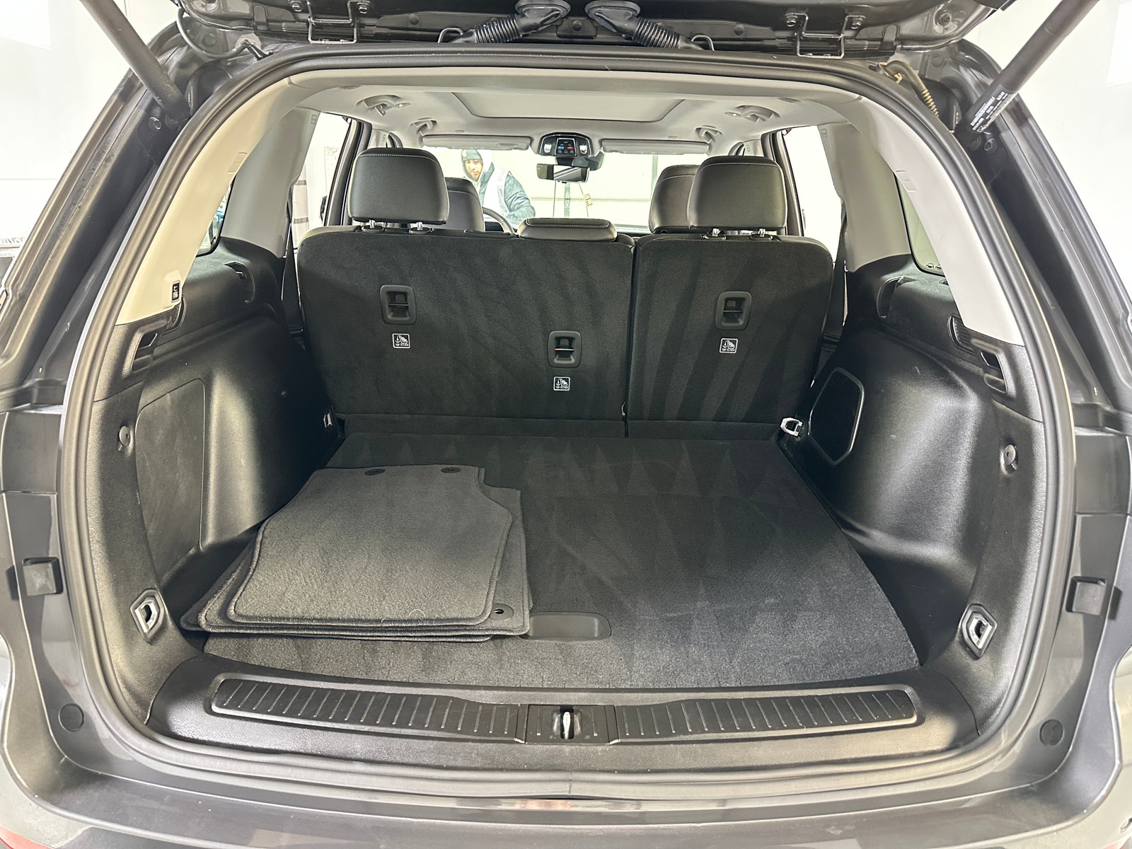 Thumbnail: 2023 Jeep Grand Cherokee - 6