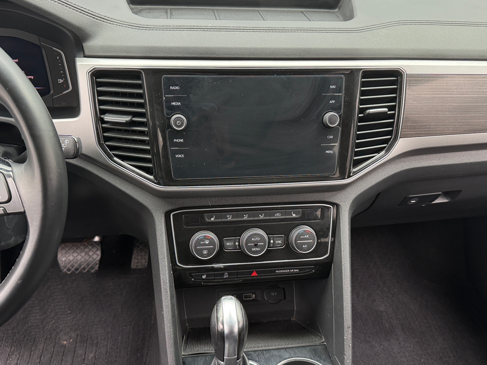 Thumbnail: 2019 Volkswagen Atlas - 3