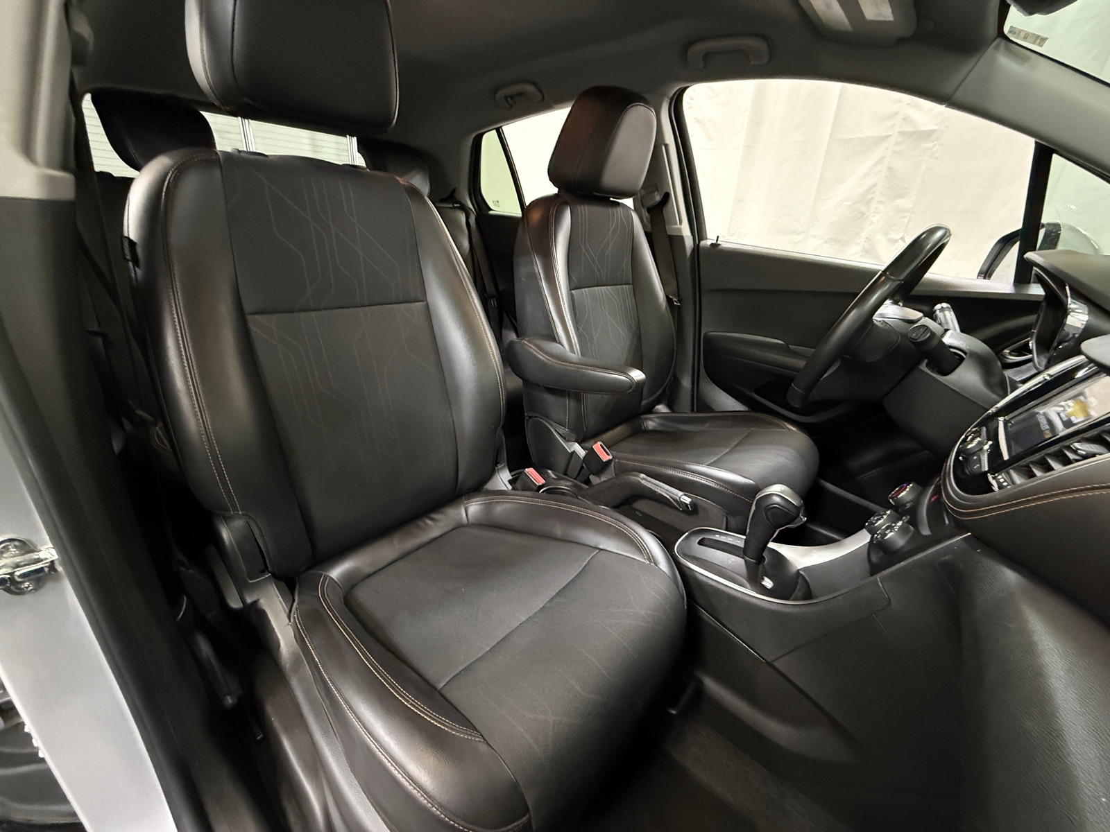 Thumbnail: 2018 Chevrolet Trax - 2