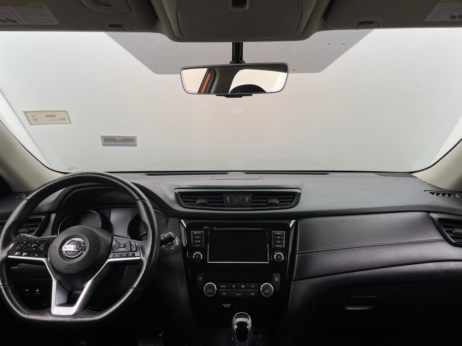 Thumbnail: 2018 Nissan Rogue - 3