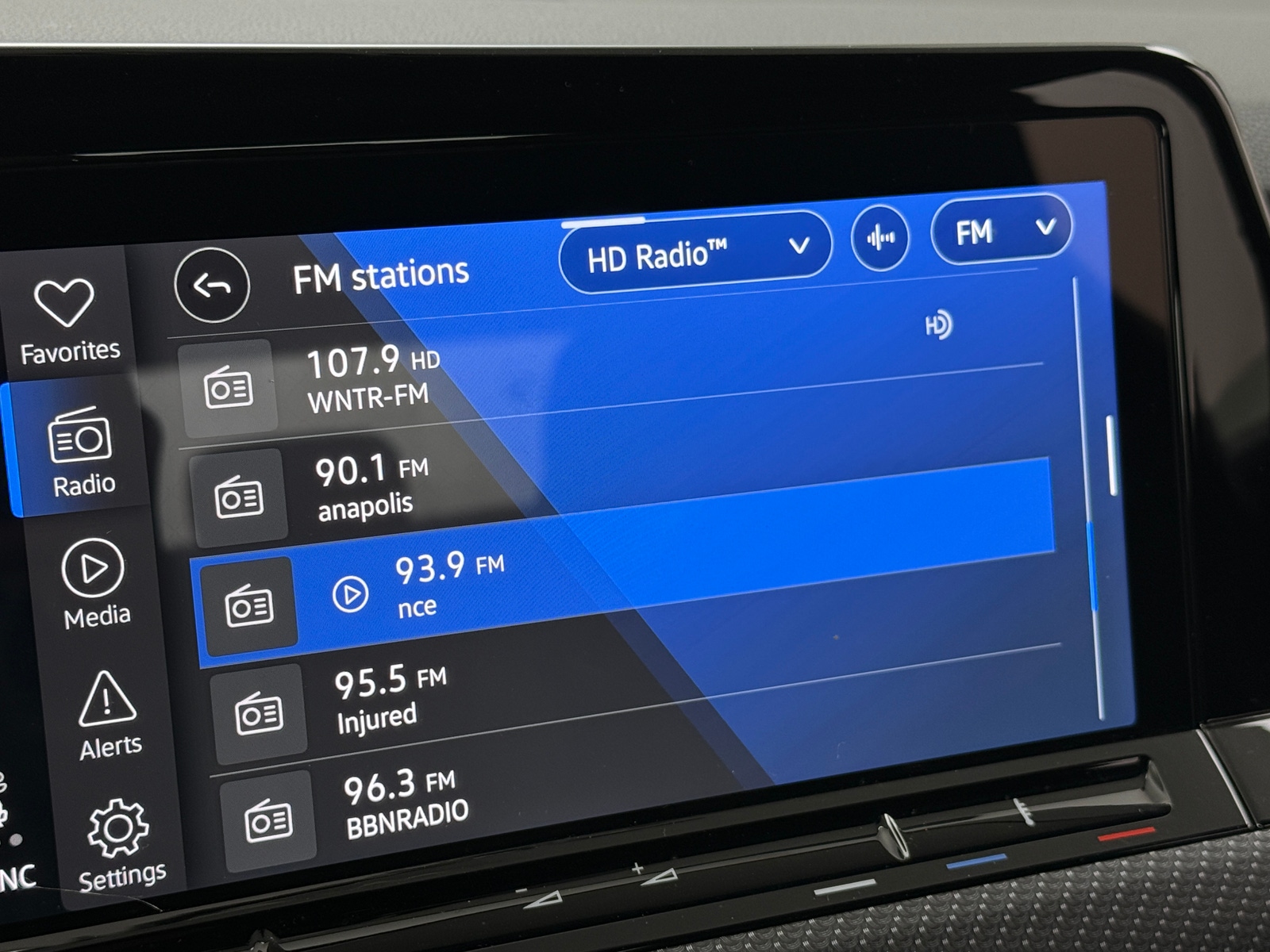 Thumbnail: 2024 Volkswagen Golf - 3