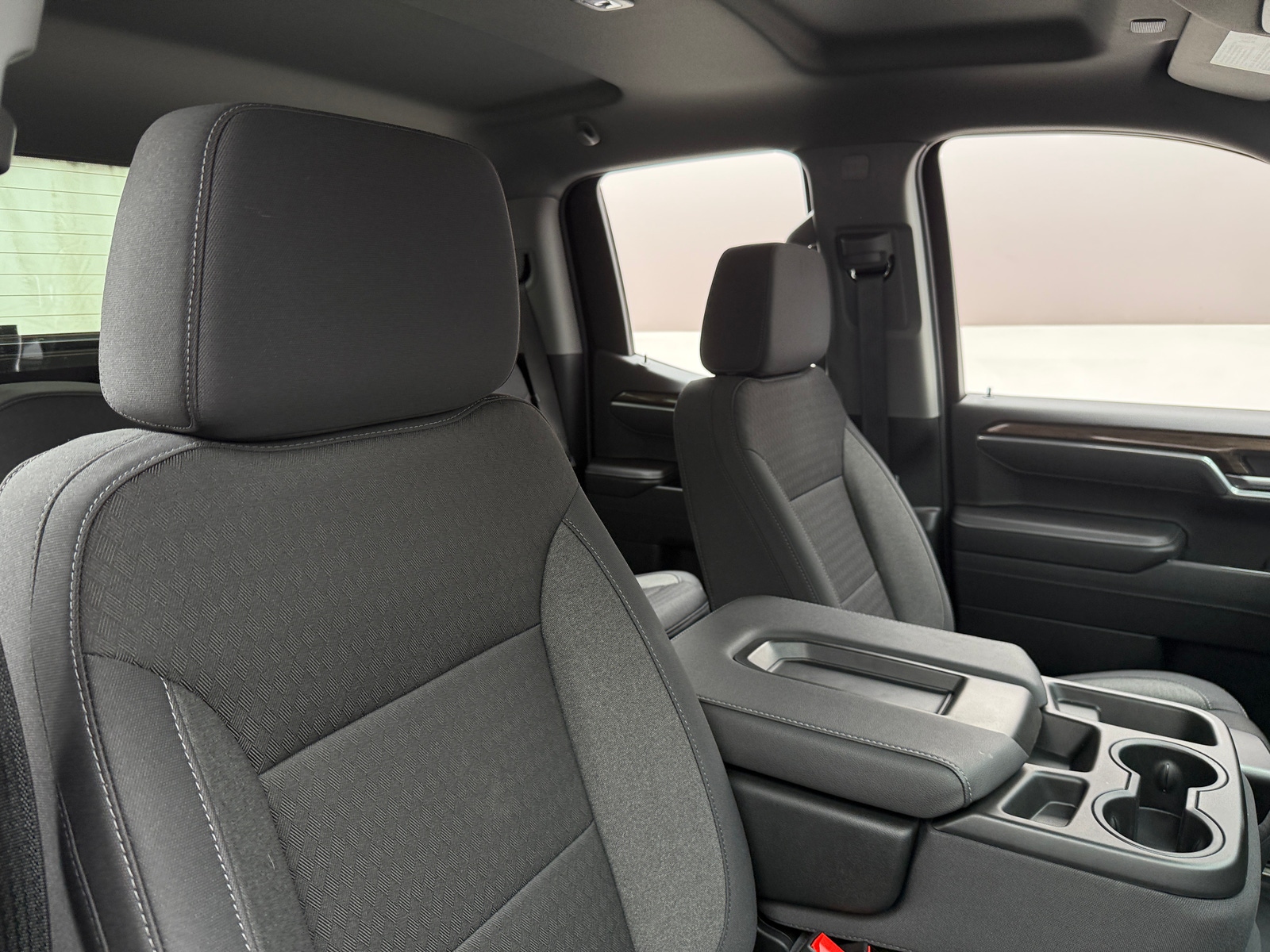 Thumbnail: 2025 Chevrolet Silverado 1500 - 2