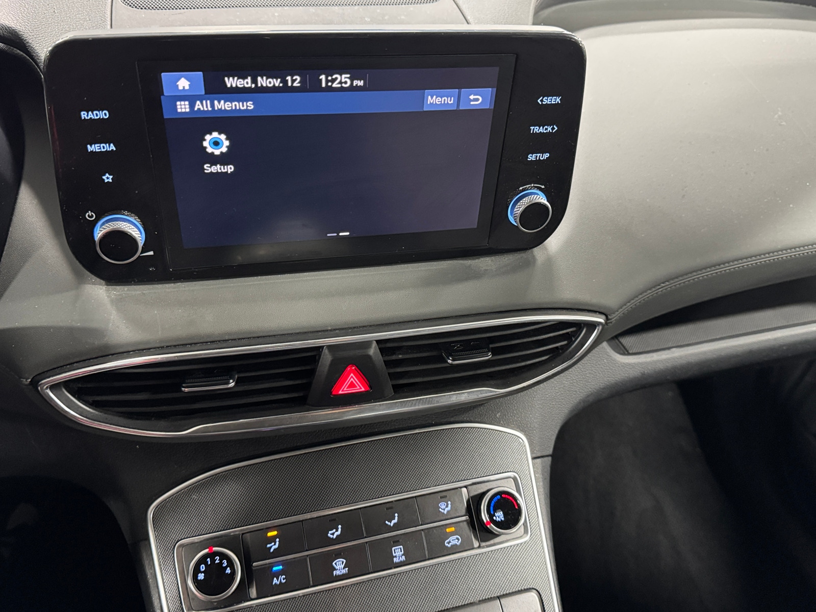 Thumbnail: 2023 Hyundai Santa Fe - 4