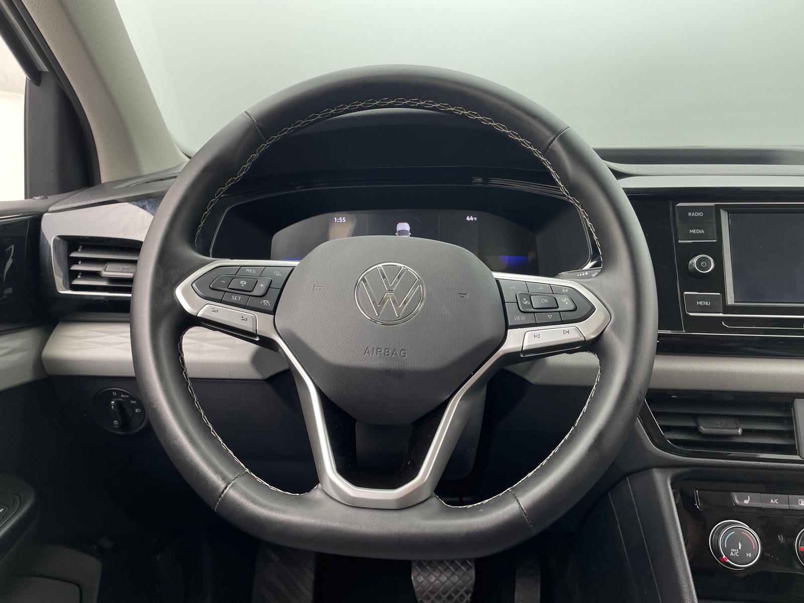 Thumbnail: 2024 Volkswagen Taos - 5