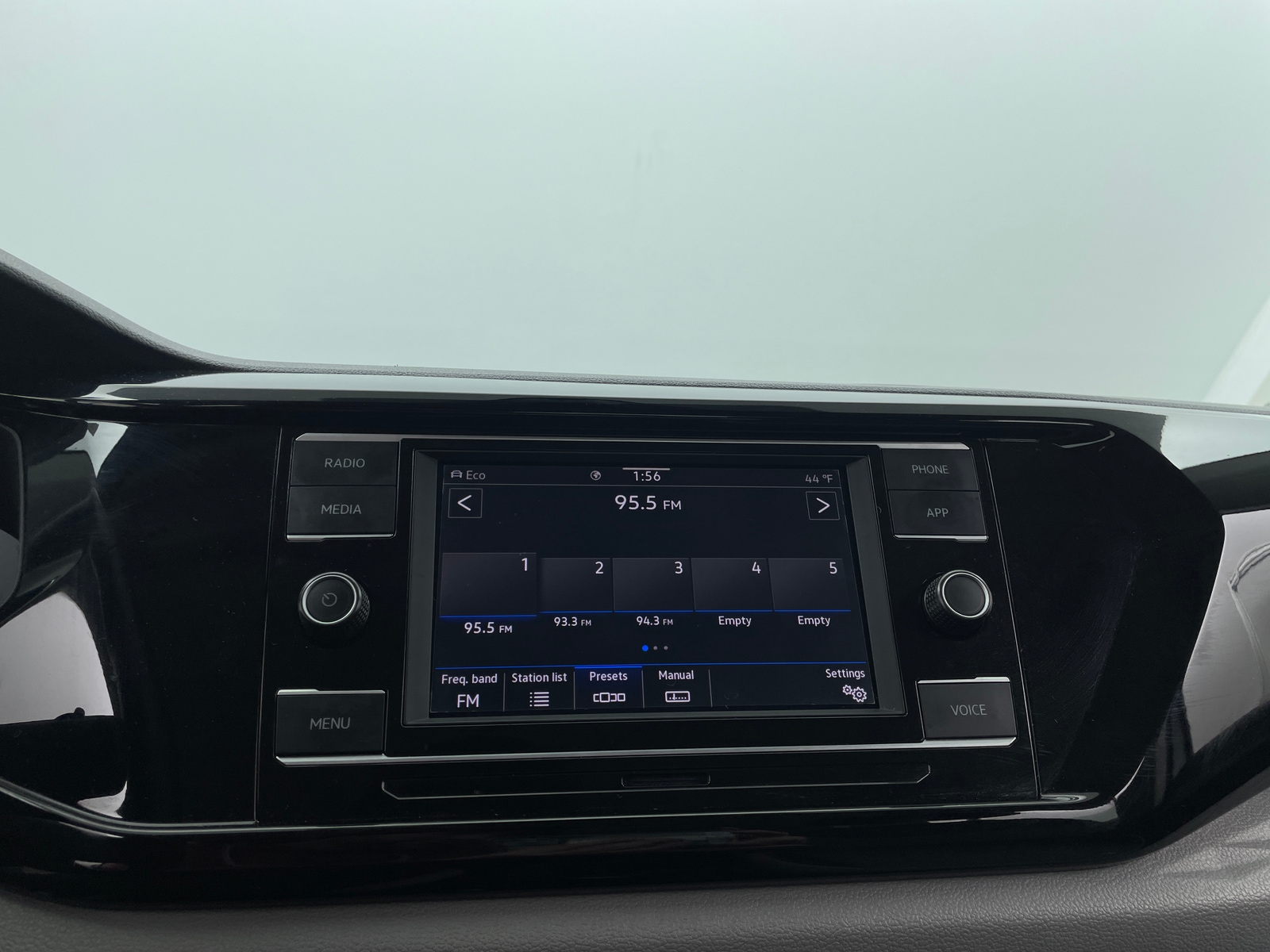 Thumbnail: 2024 Volkswagen Taos - 4