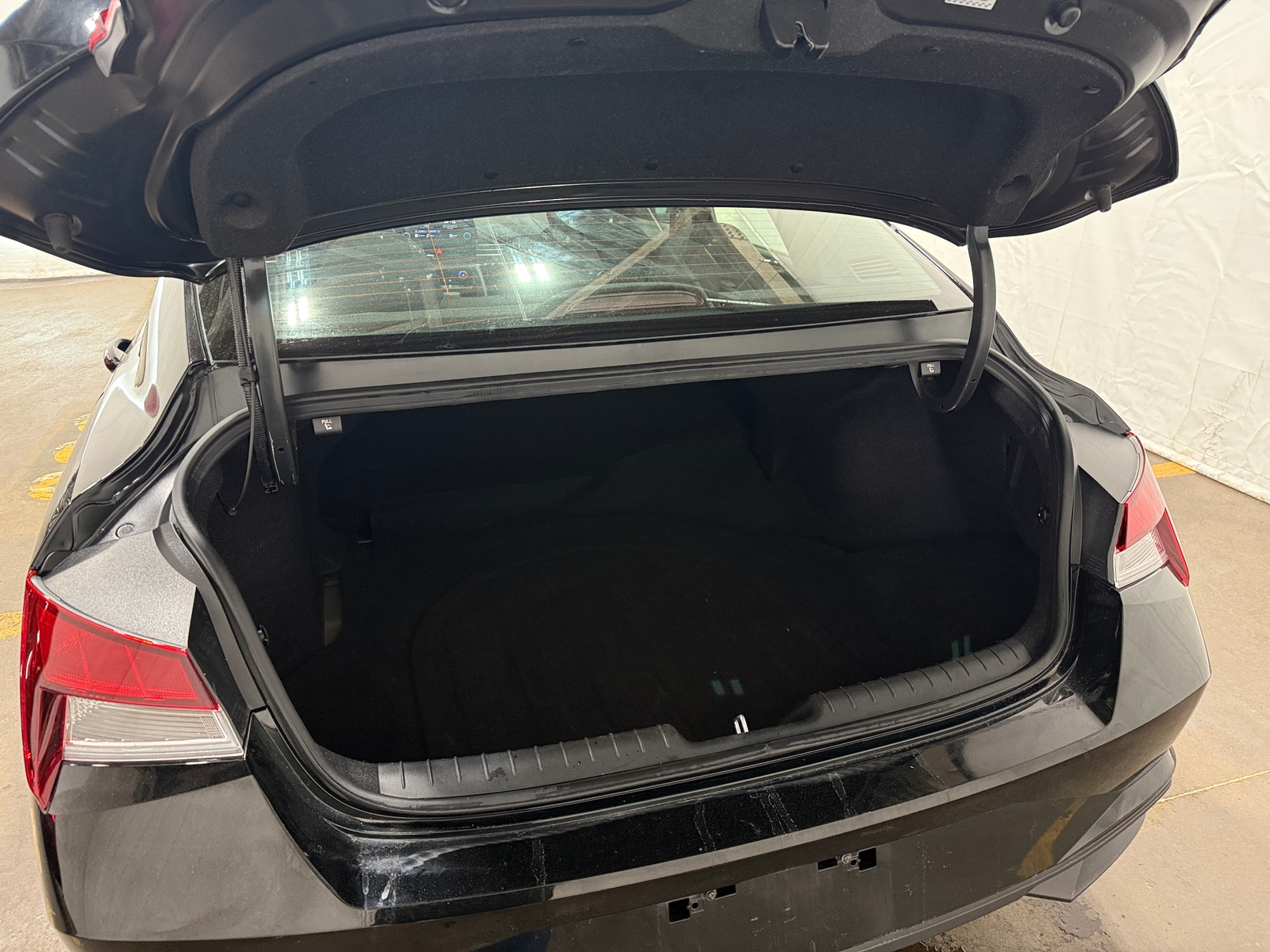 Thumbnail: 2023 Hyundai Elantra - 7