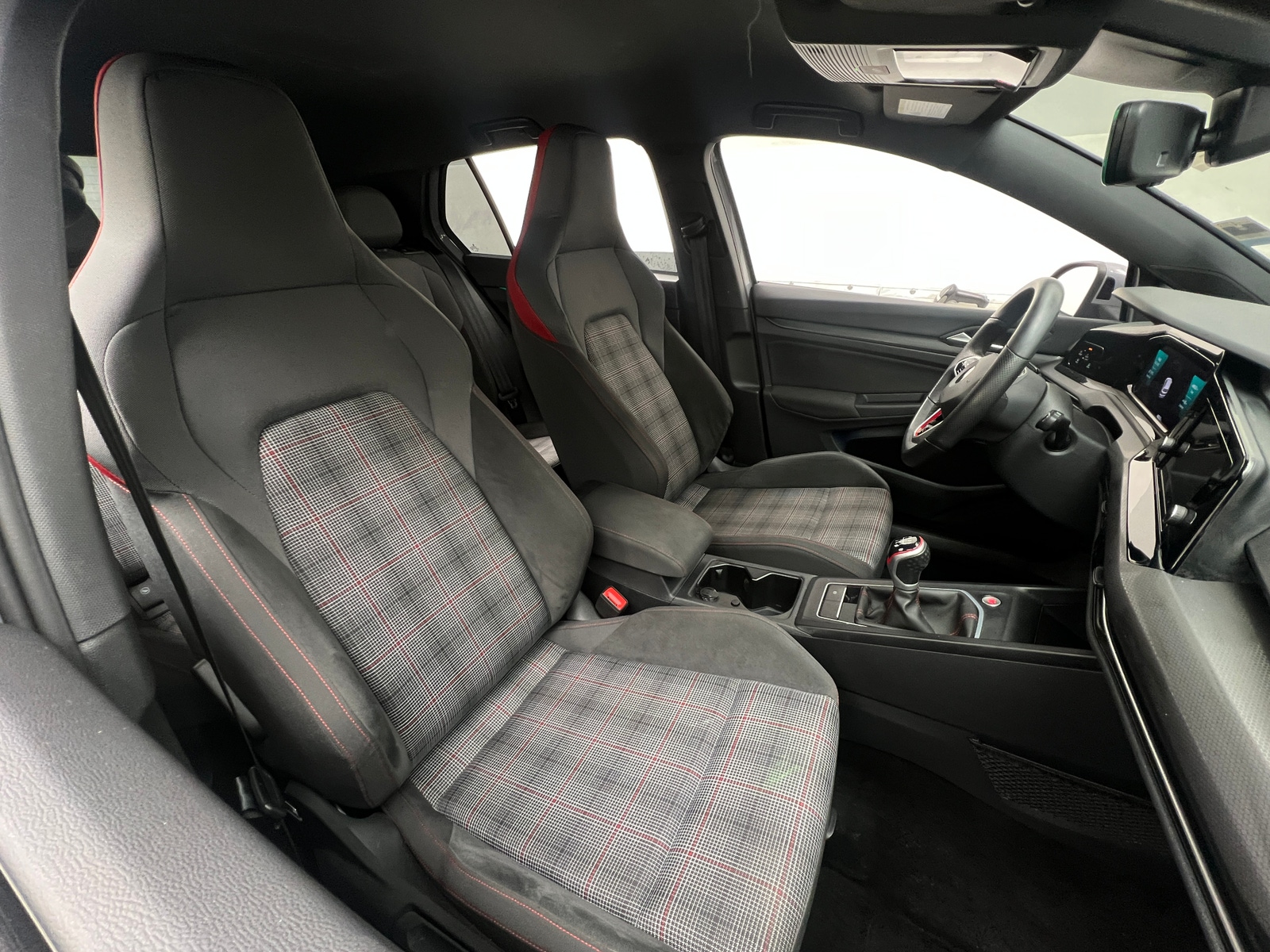 Thumbnail: 2022 Volkswagen Golf - 2