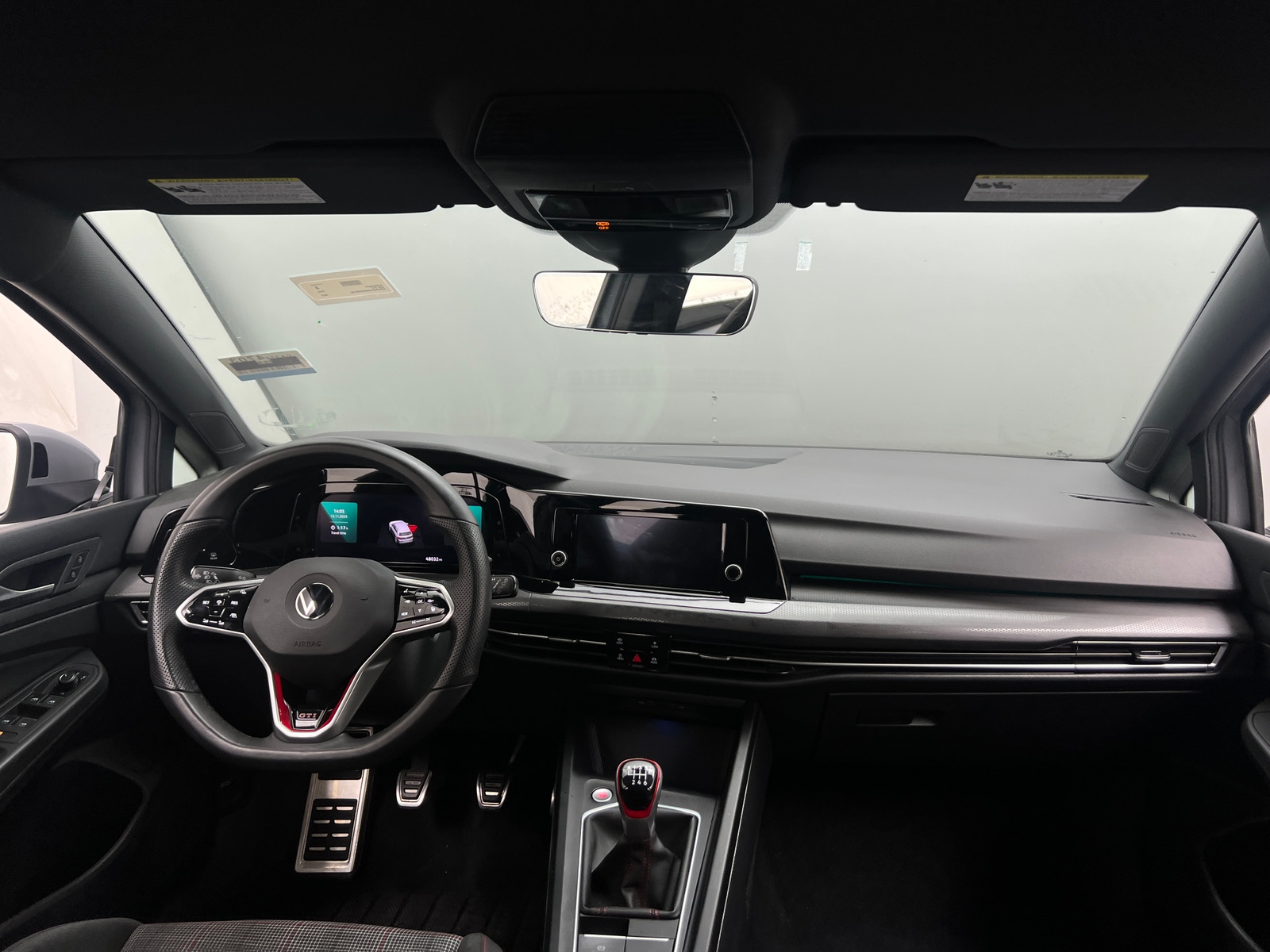 Thumbnail: 2022 Volkswagen Golf - 3