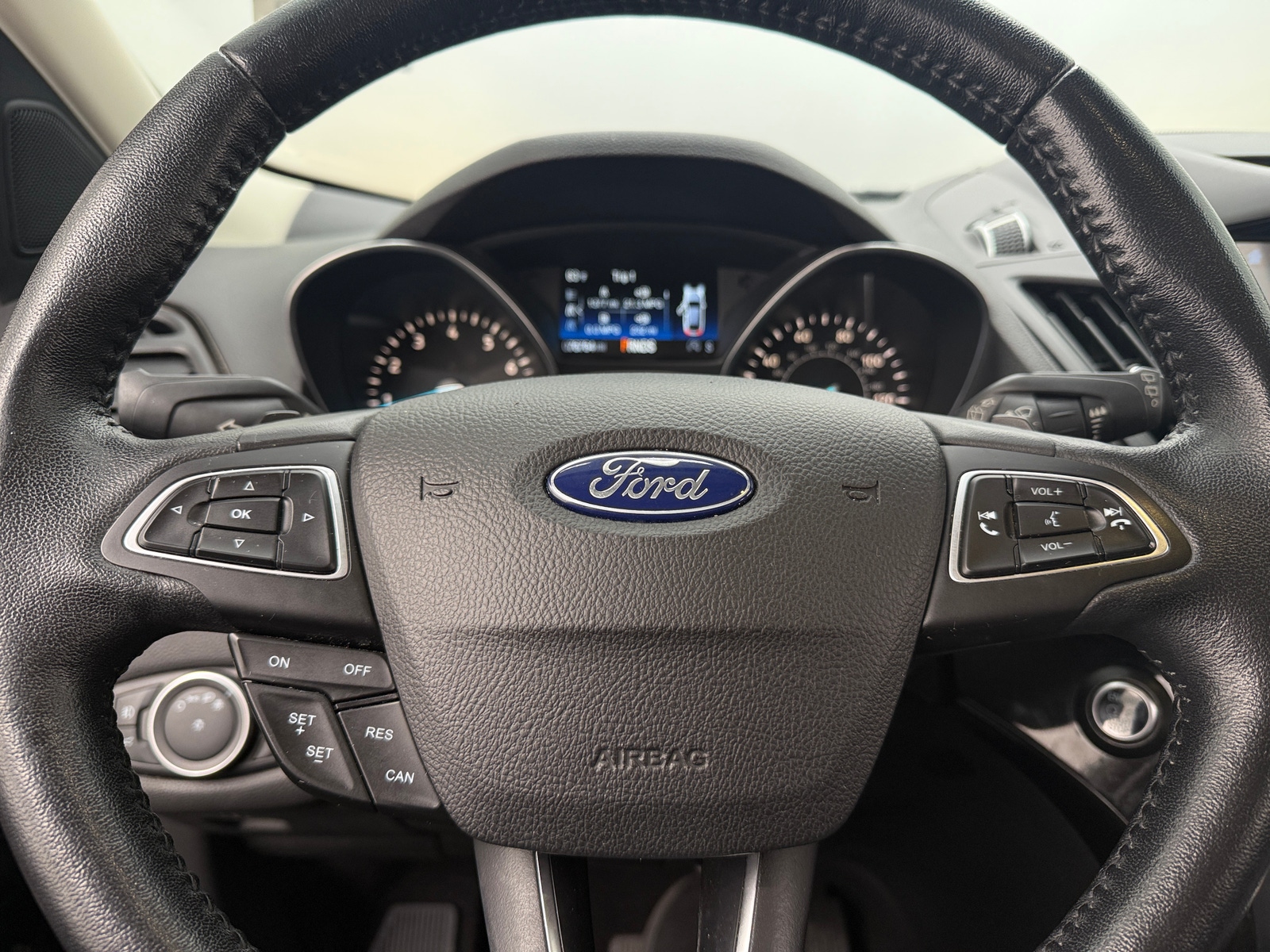 Thumbnail: 2017 Ford Escape - 4