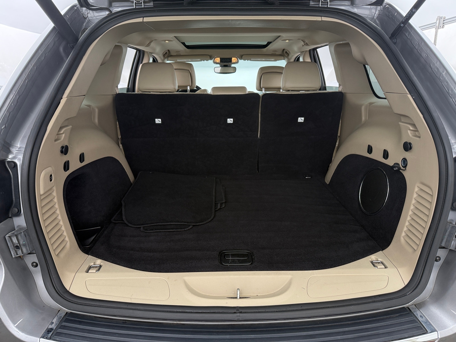 Thumbnail: 2020 Jeep Grand Cherokee - 6