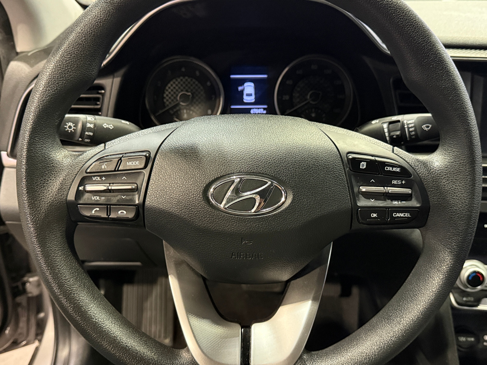 Thumbnail: 2020 Hyundai Elantra - 5