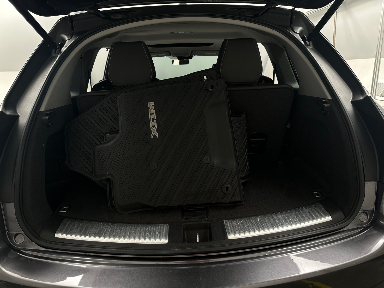 Thumbnail: 2017 Acura MDX - 6