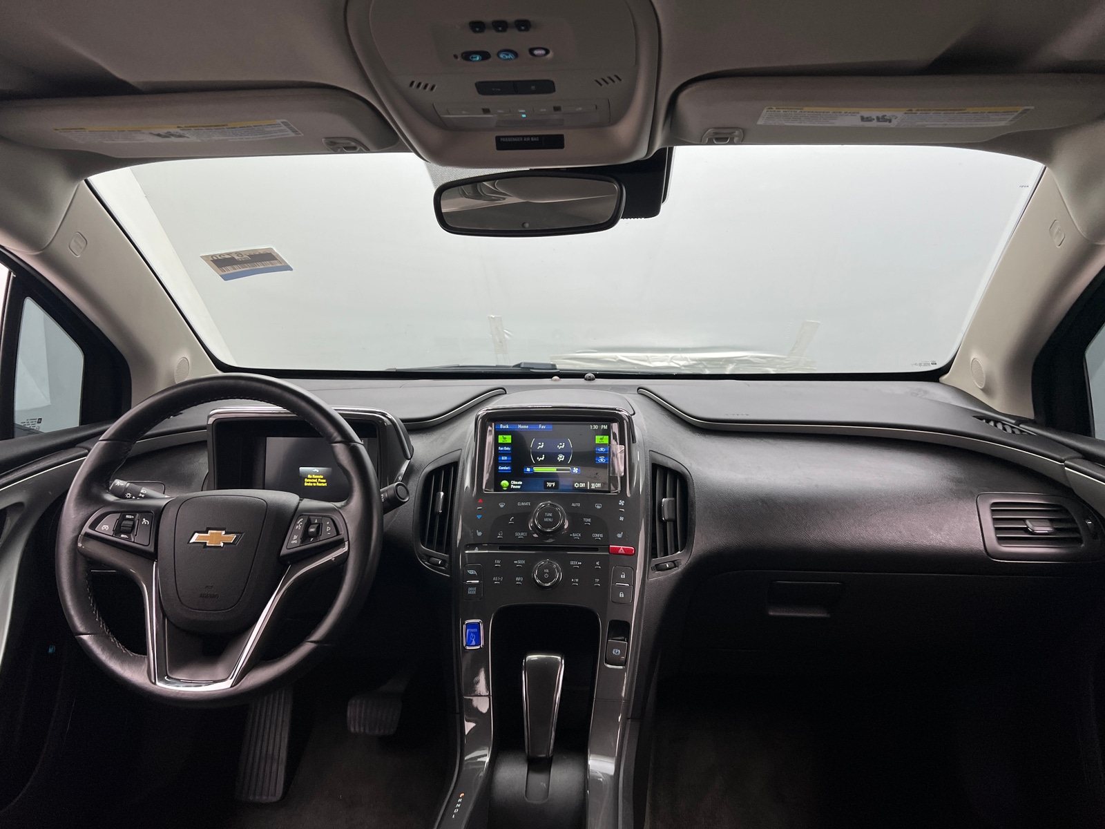 Thumbnail: 2015 Chevrolet Volt - 2