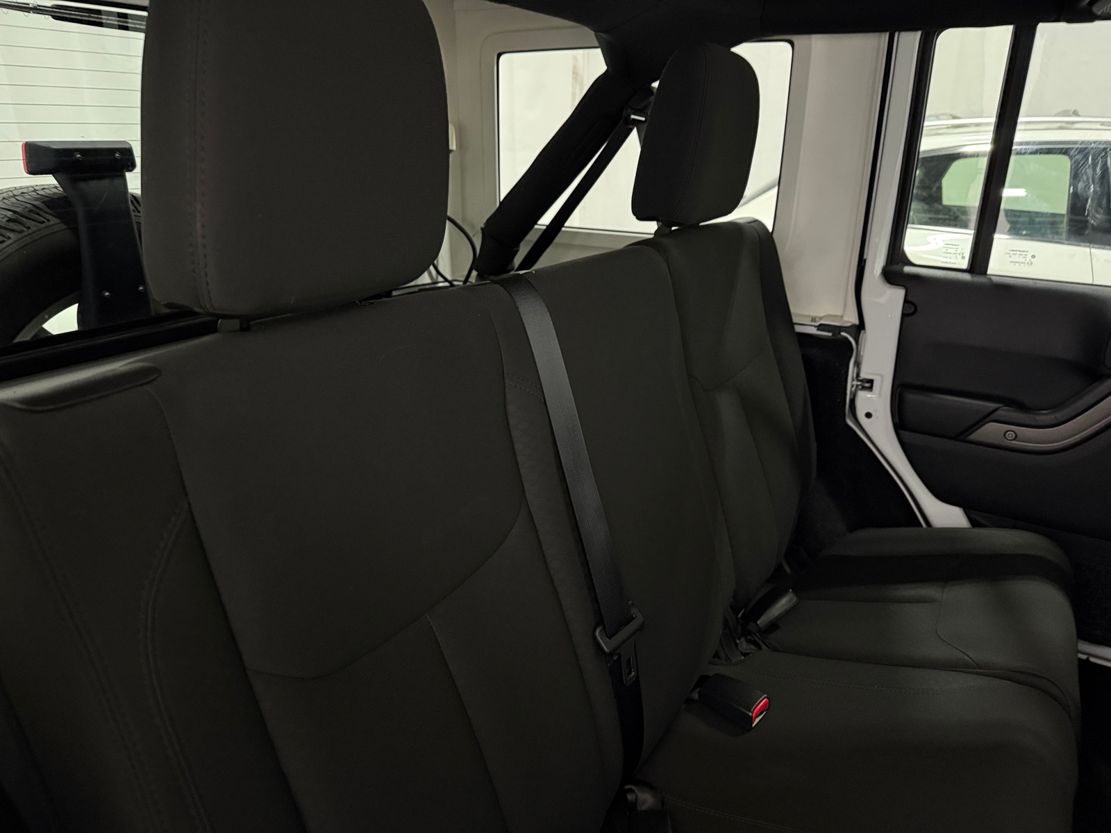 Thumbnail: 2017 Jeep Wrangler - 6