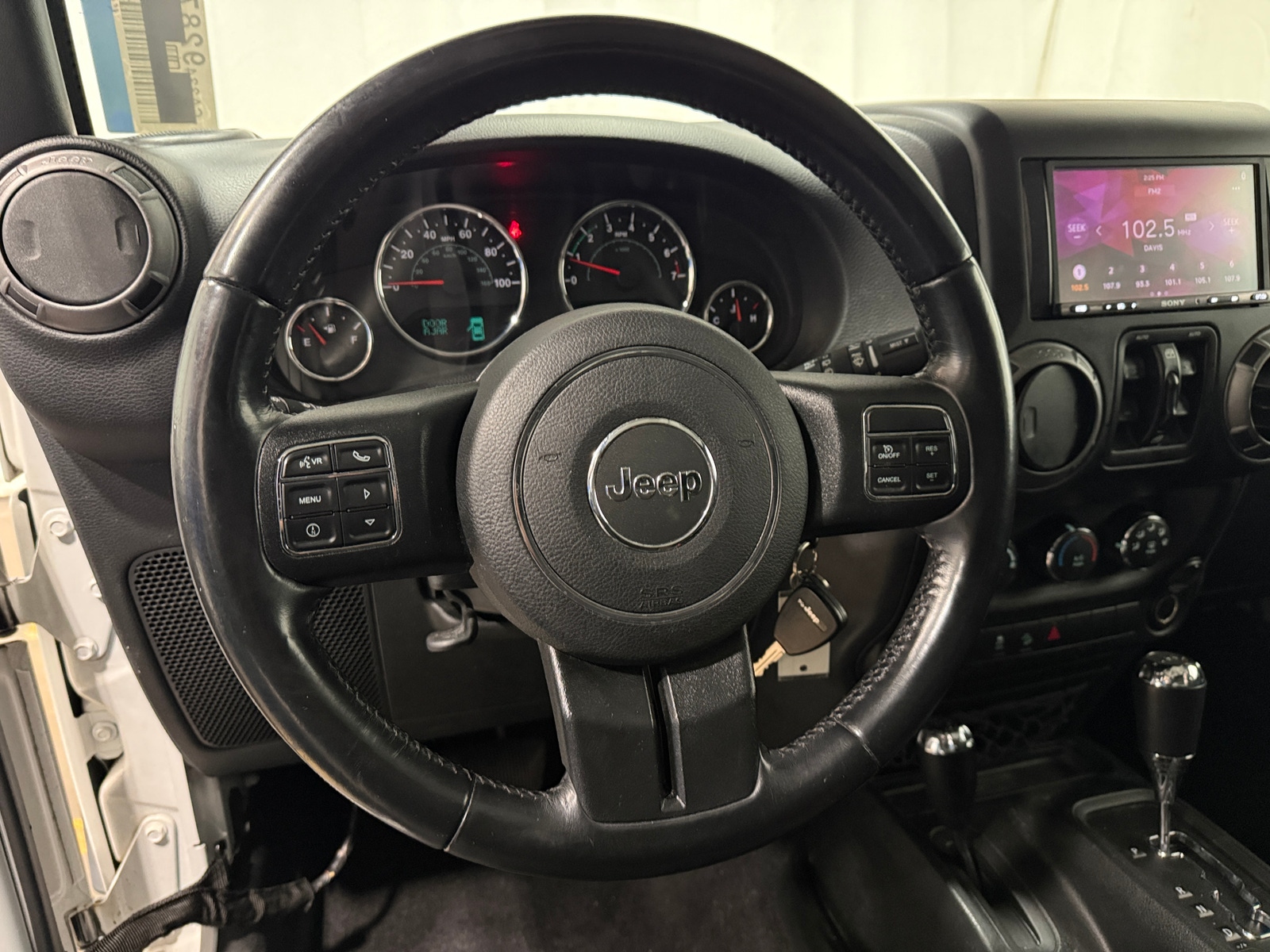 Thumbnail: 2017 Jeep Wrangler - 5