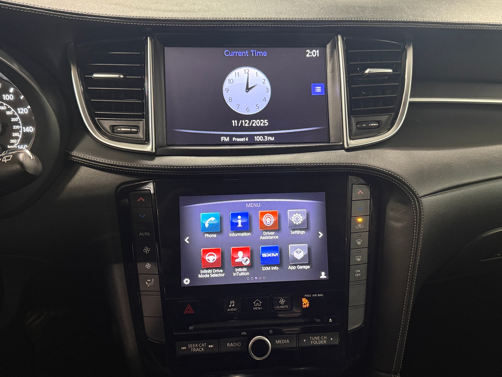 Thumbnail: 2019 INFINITI QX50 - 3