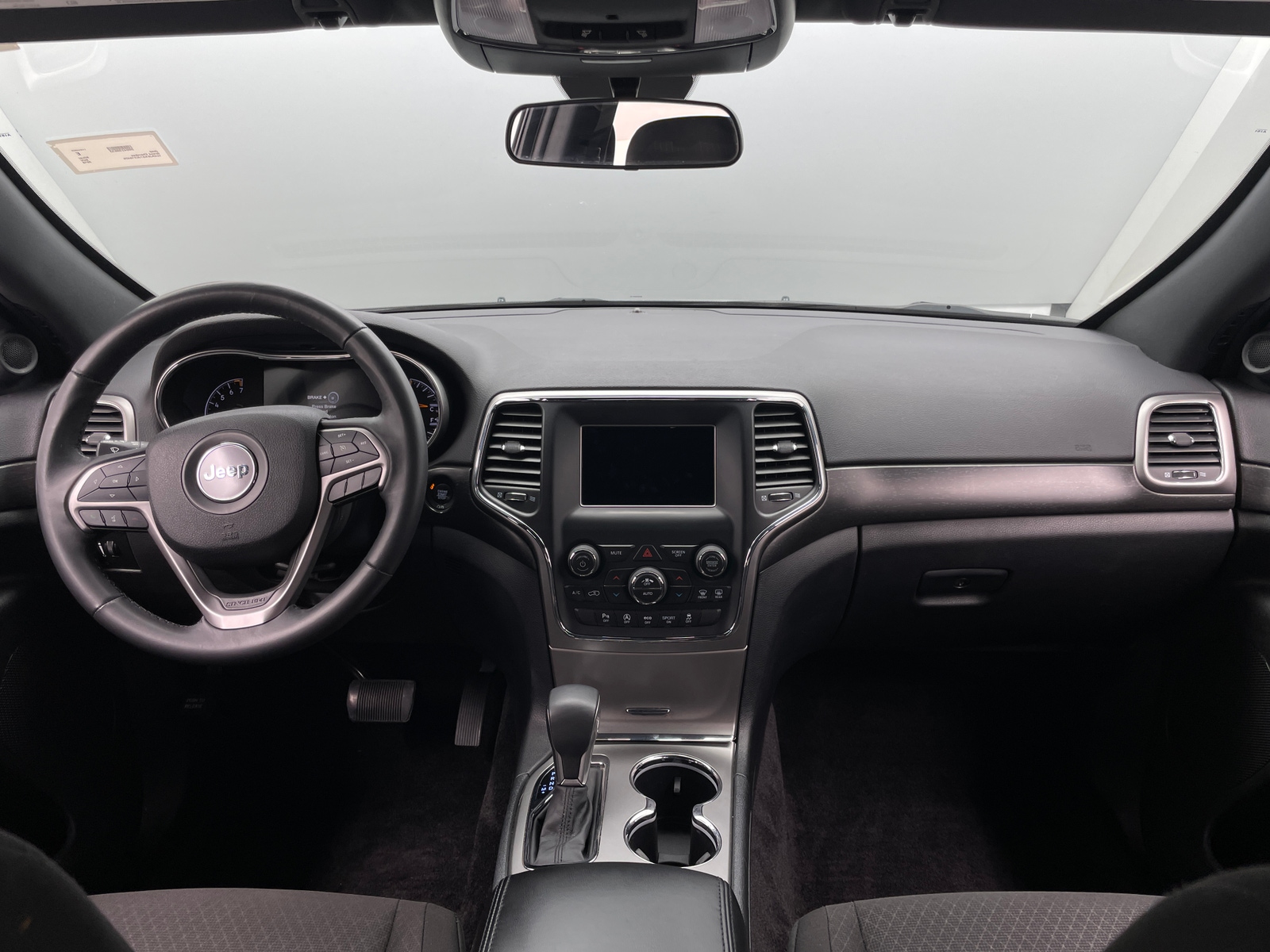 Thumbnail: 2018 Jeep Grand Cherokee - 3