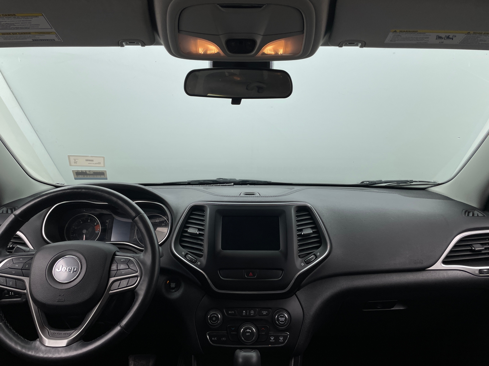 Thumbnail: 2019 Jeep Cherokee - 3