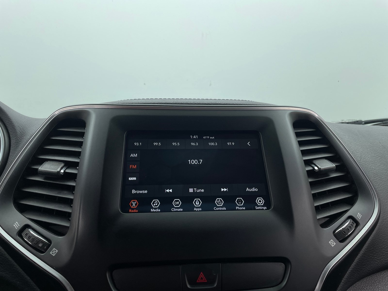 Thumbnail: 2019 Jeep Cherokee - 4