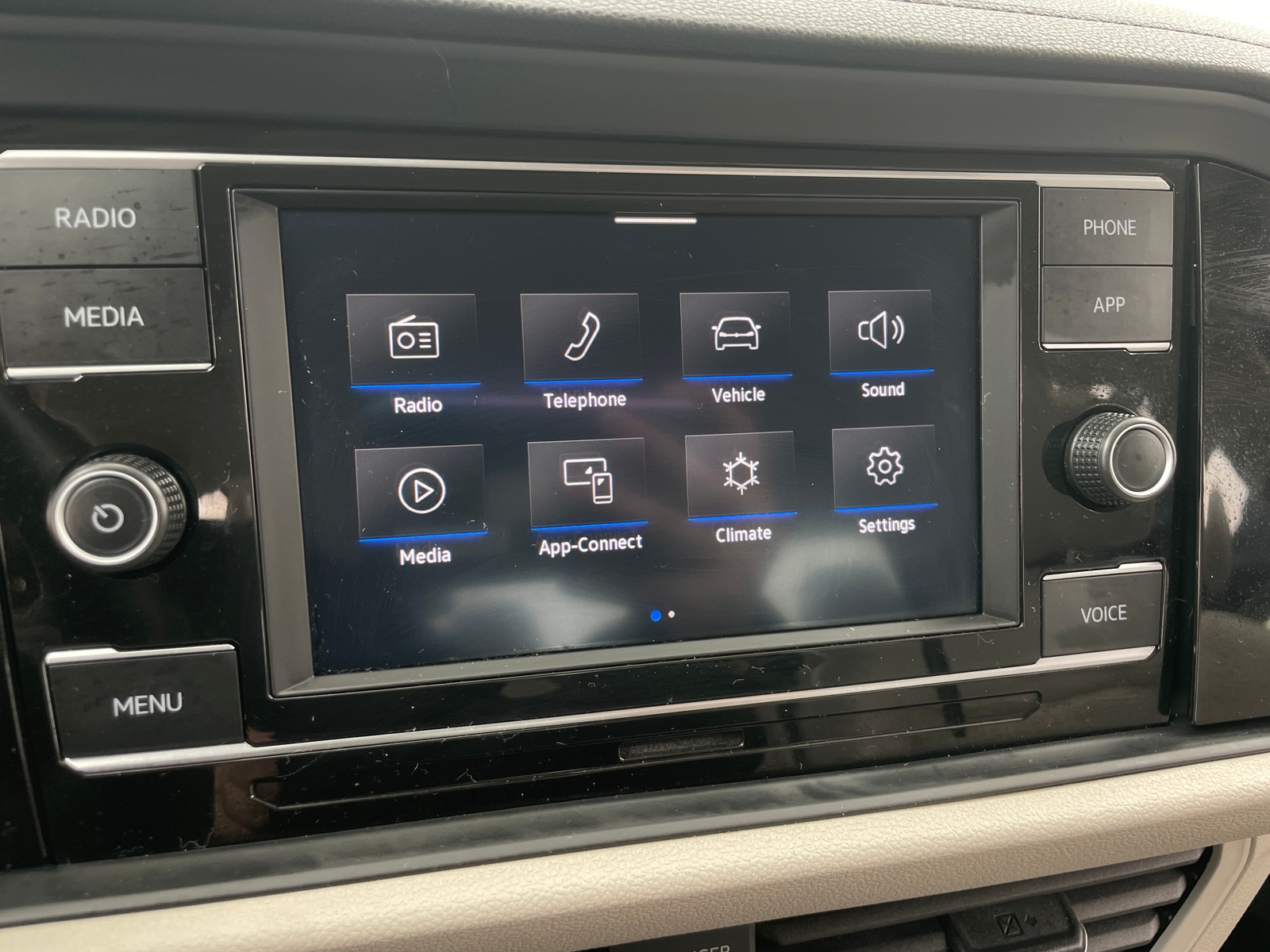 Thumbnail: 2023 Volkswagen Jetta - 3