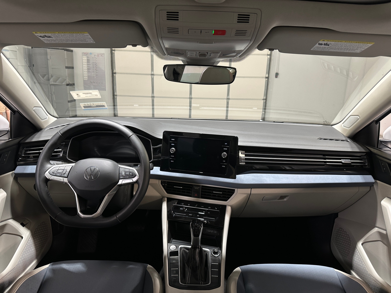 Thumbnail: 2025 Volkswagen Jetta - 2